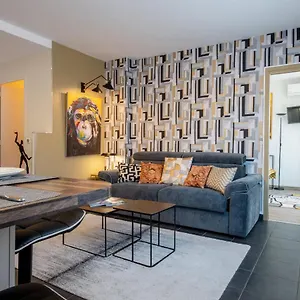Highland Rent , Annecy France