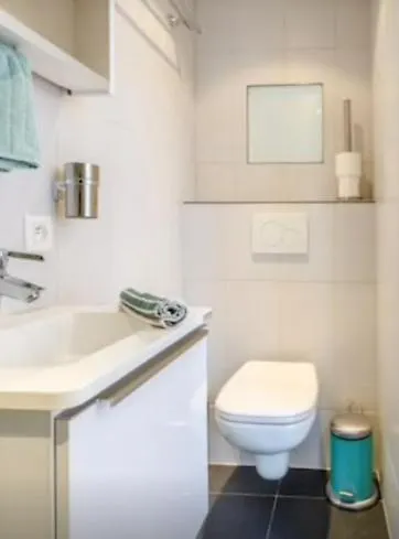 Central Brussel - Steps Grand Place - Local Vibrant Neighbourhood Apartment